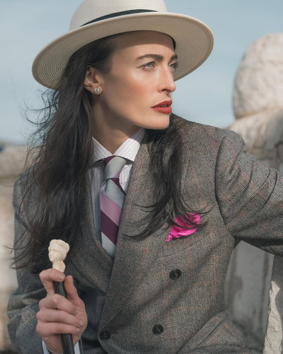 “ Eleganza Criminosa” Nata @natakvint promenade Style @rljewel (1).jpg