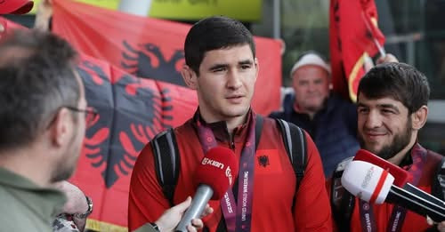 9445284630546458770?url=https%3A%2F%2Fshqiptarja.com%2Fuploads%2F780x440%2F1744359903 chermenvaliev..jpg