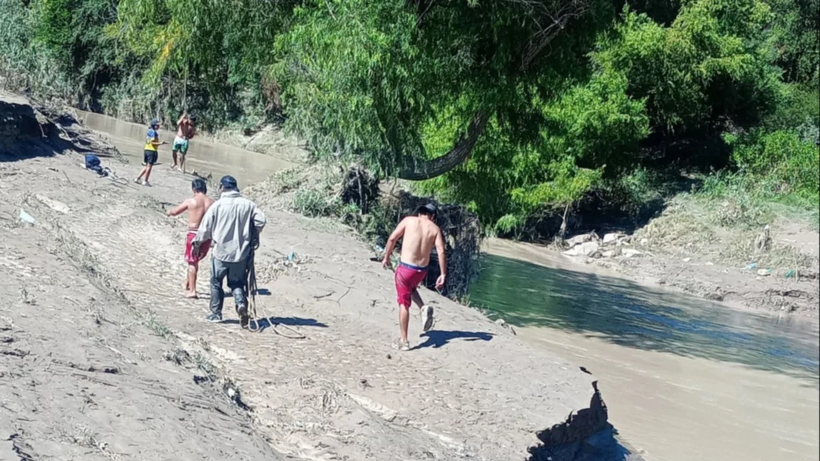Rio arenales.webp Encontraron un cuerpo en el río Arenales y sospechan que sería de un joven desaparecido de 29 años