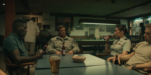 Reacher.S02E01.ATM.1080p.BluRay.CZ EN.DD+5.1.x265.HEVC My.mkv snapshot 29.36 [2025.02.26 21.27.42].jpg