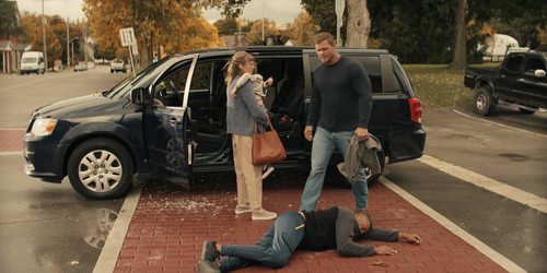 Reacher.S02E01.ATM.1080p.BluRay.CZ EN.DD+5.1.x265.HEVC My.mkv snapshot 05.21 [2025.02.26 21.27.09].jpg