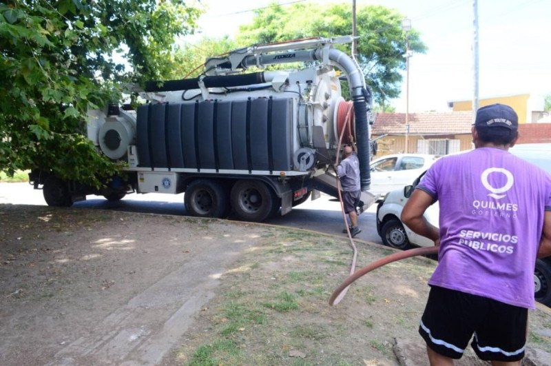 Quilmes Gestión: Se refuerza la limpieza de sumideros y desobstrucción de arroyos