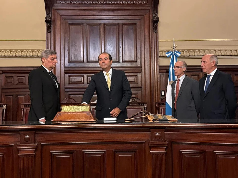 Juró Manuel García-Mansilla como nuevo ministro de la Corte Suprema de Justicia