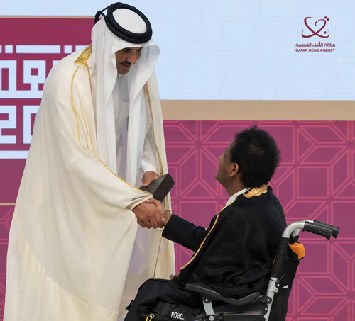 QOC0P aUZayP77fc.jpg