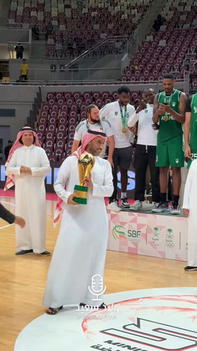 SW0aRWa54VgP9B6 .jpg