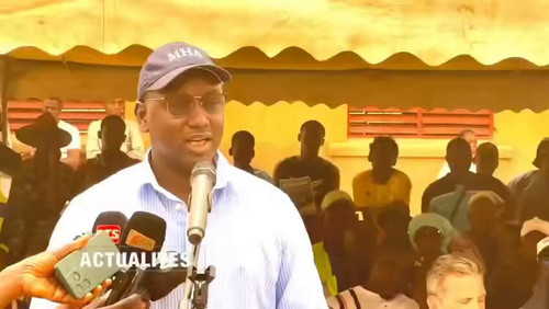 5DenSKlYQsKRi Fe.jpg