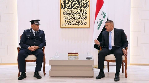 GqWsk9LaQAA ZHC.jpg