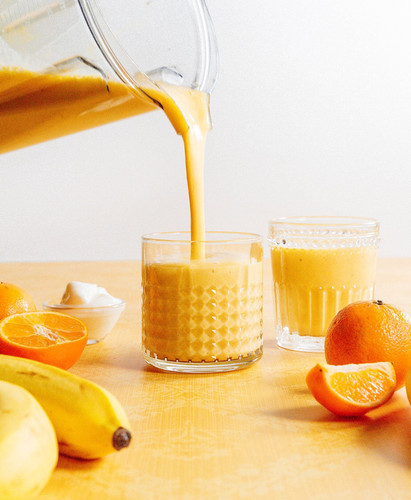 orange creamsicle smoothie 3.jpg