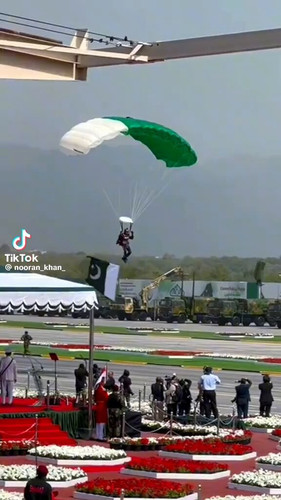 hx TY5PZ1wLjfWAB.jpg