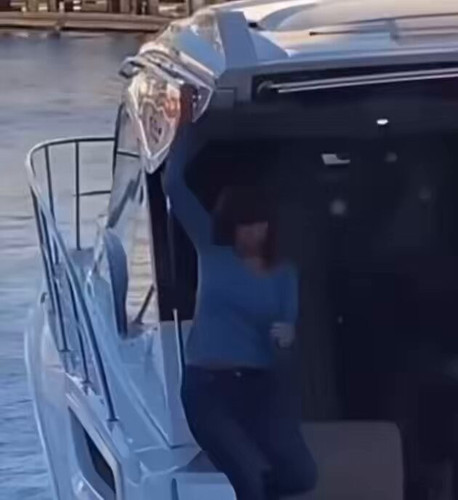 2oAIzGXkHZo 2 cu.jpg