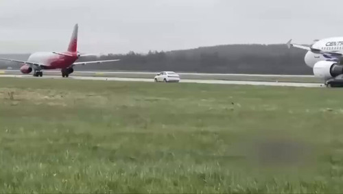 JxQUihsPzE5wtD3T.jpg