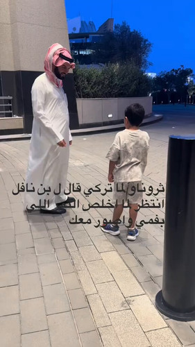 QXNGbTYX8VcOlmMx.jpg