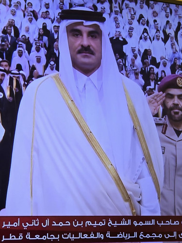 GqVAcl7a4AAecrS.jpg