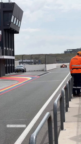 m5CXLATCMl6xHJ Y.jpg