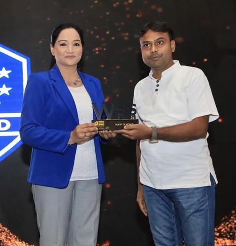 GqZ036 XAAA5yrK?format=jpg.jpg