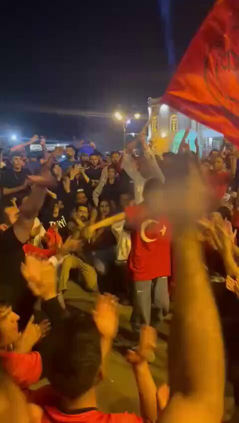 cmH20KCEQFWo3g K.jpg