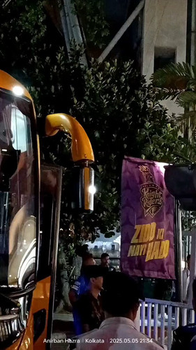 pOGzAf3fnHHhEZqe.jpg