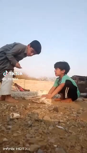 eFgixiFxSzOSGcxy.jpg