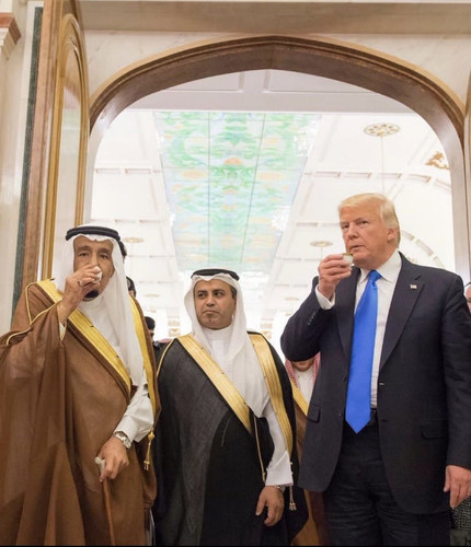 GqY5DjIW4AAcT7f.jpg