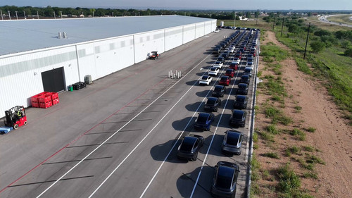 e 9logyi6QeZGL3S.jpg