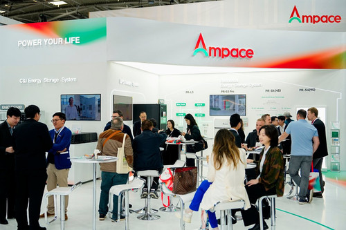 GqY7EDCWwAAXSKy.jpg