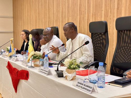 GqXSVNXW0AAMNhX.jpg