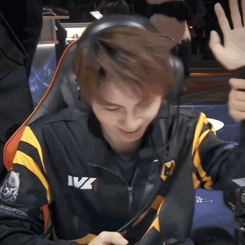 img 1746721824502008x1C7nly1hdzih5tr4hg30k00k0e89.gif