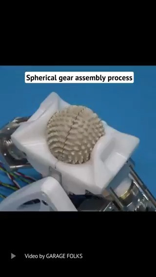 GqYUdVCWQAA8iem.jpg