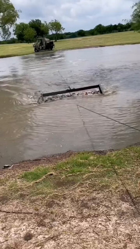 HEt1VGHMT UenUQi.jpg