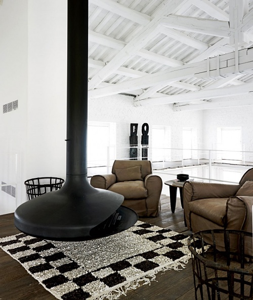 Industrial renovation in Umbria by Paola Navone 02.jpg