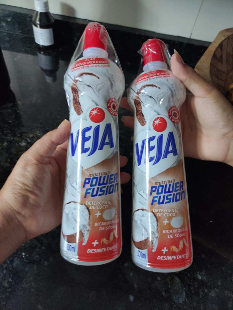 Veja Desinfetante Multiuso Power Fusion Coco 500Ml Branco/Vermelho