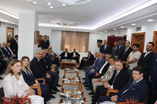 GrTWH MW4AAACU1.jpg
