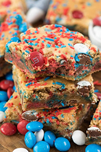 Fireworks Blondies 6 of 6 768x1151.jpg