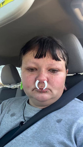 UDOkmMRToAzho9TR.jpg