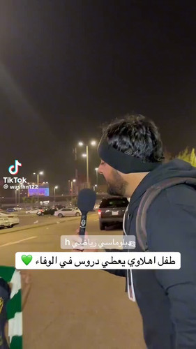 5IOUPYbeb8WNa33i.jpg