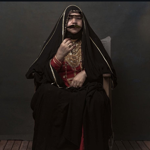 GrVyLq bAAAnbIu.jpg