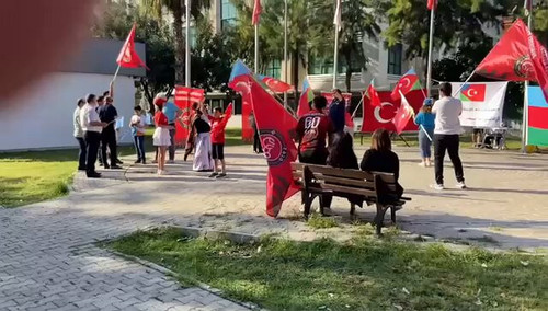 Str2auSczSwkdeUc.jpg