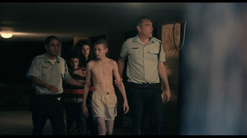 Bad.Boy.S01E01.1080p.NF.WEB DL.CZ HE.AAC2.0.x264 My.mkv snapshot 05.05 [2025.05.03 09.58.13]
