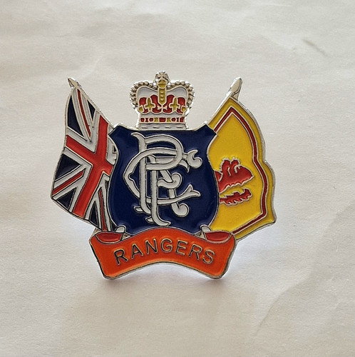 badge Union Jack and Lion Rampant 2a2b8242 dd74 4566 a9b6 d3df1062c4e9.jpg