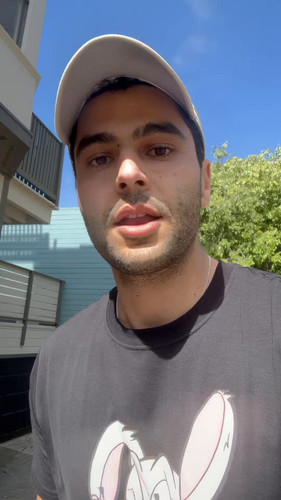 ELHg apoK11h1Lby.jpg