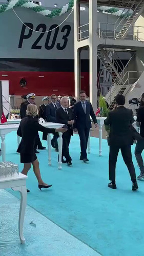 ls KvLZixtWN1kix.jpg