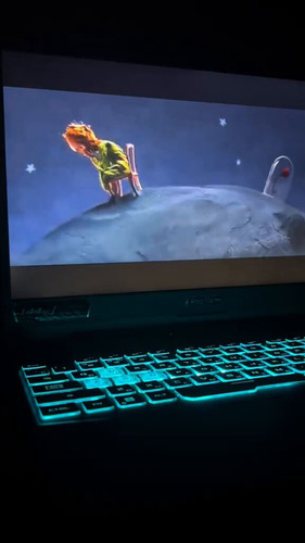 OFgZXymJjfJnvFI .jpg