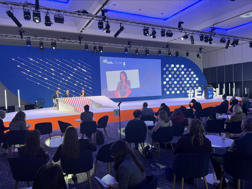 Gqfk94 X0AADUlI?format=jpg.jpg