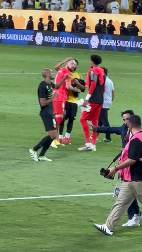 xu uS6b1QNTmBLBD.jpg