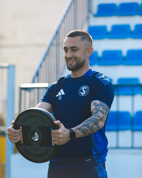 496329798 18366126577135868 9073333263518710240 n.jpg?stp=dst jpg s600x600 tt6& nc cat=101&ccb=1 7& .jpg