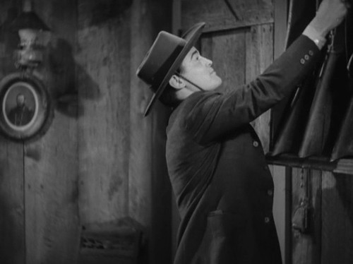 cap Wagon.Train.1940.DVDRip.x264 HANDJOB 00 10 03 03.jpg