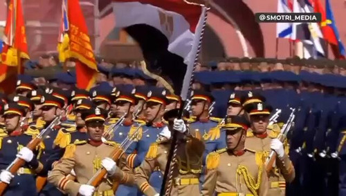 M8B Rp2Zwrlebaxu.jpg