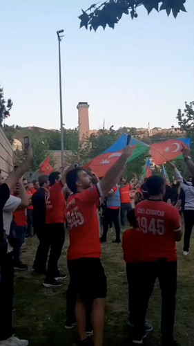 6xlJ0OuGORvi57KA.jpg