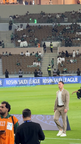 xO7xiFqxjcVoM3 w.jpg