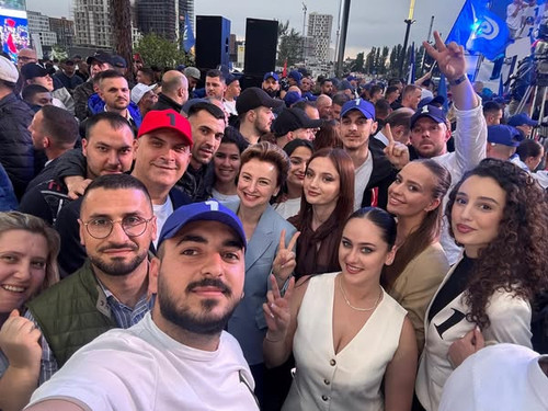 496672093 18499686355009627 3269269883788351630 n.jpg?stp=dst jpg s600x600 tt6& nc cat=107&ccb=1 7& .jpg